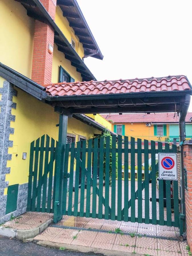 La Villa Di Bambi Vanzago Esterno foto
