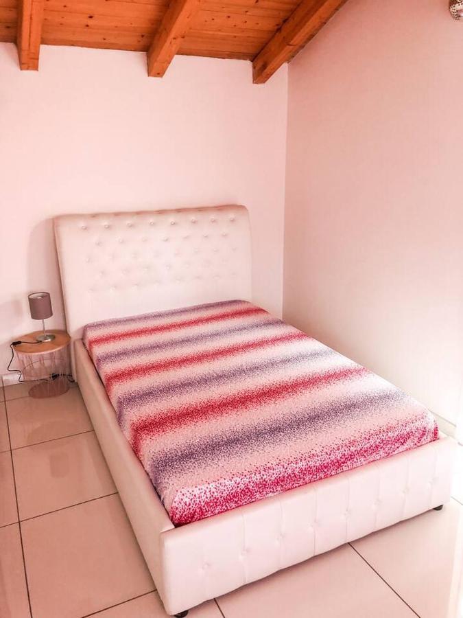 La Villa Di Bambi Vanzago Esterno foto